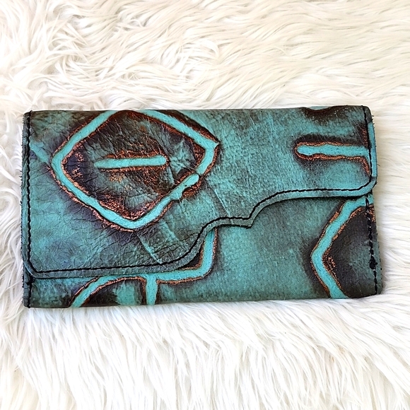 NWOT BOUTIQUE LEATHER COMPANY LARGE CLUTCH/WALLET - Picture 10 of 11